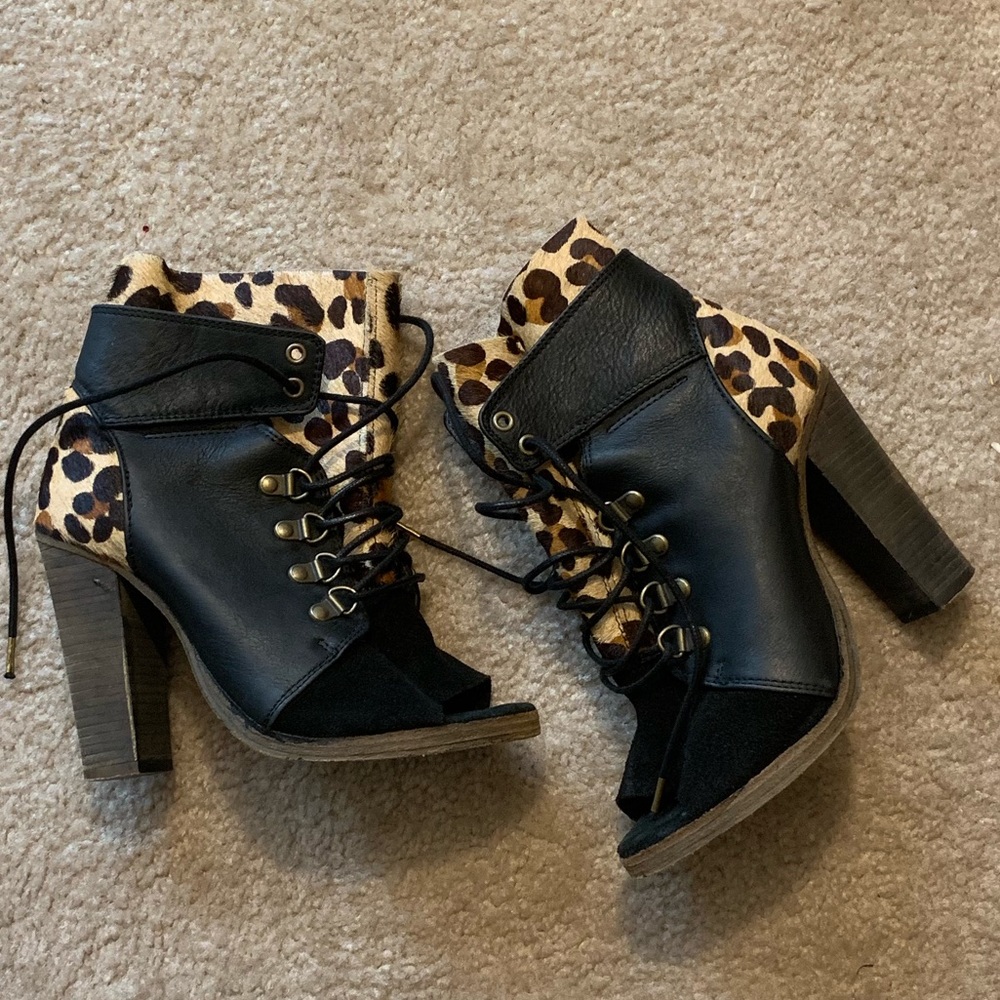 Leopard Open toe lace up booties